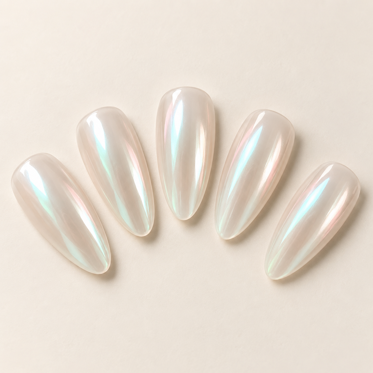 Velira Aurora — Set di 24 unghie perlate con colla