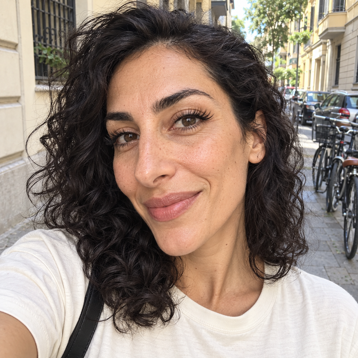 Velira Lash — Ciglia finte a ciuffetti